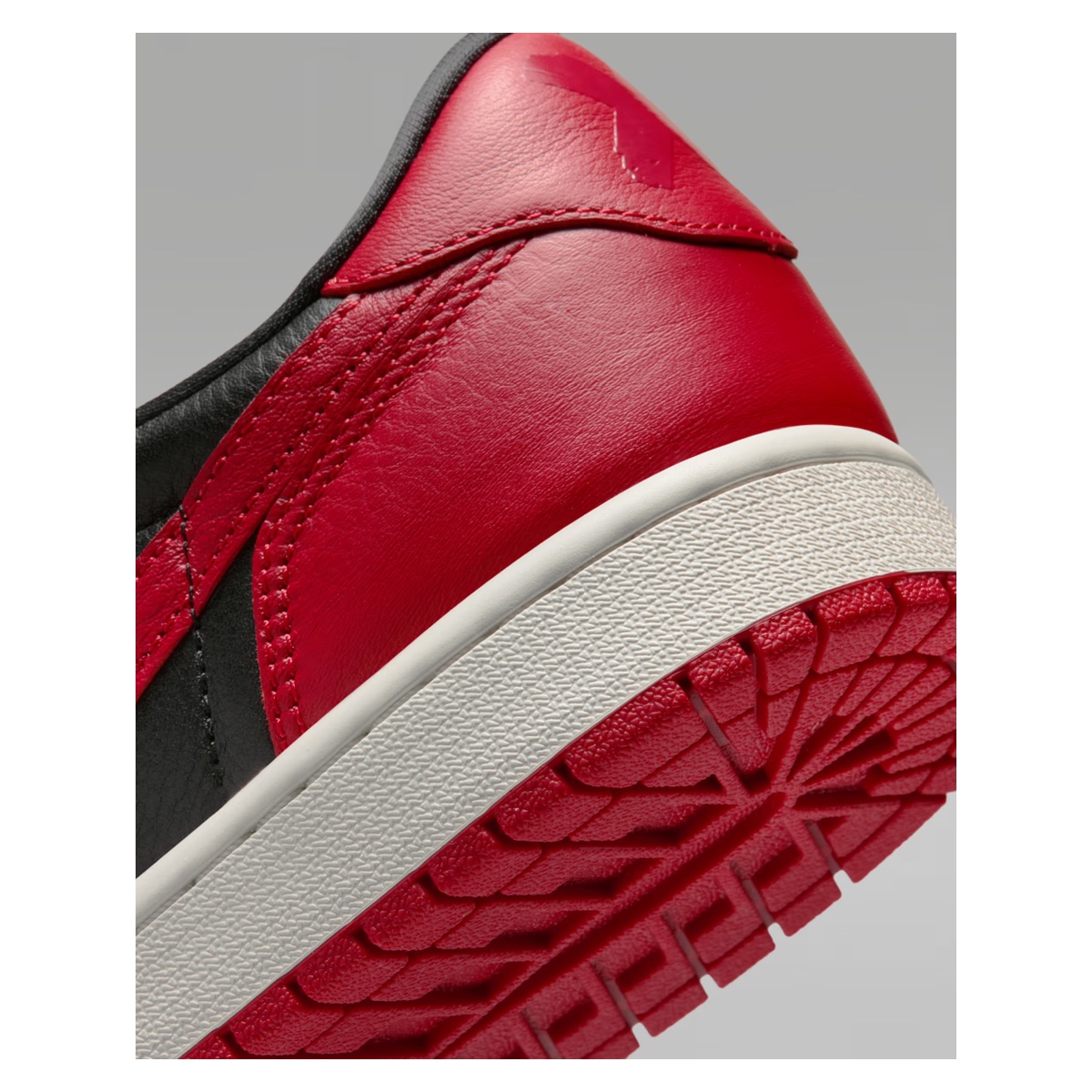 Nike, photo 6 of 6