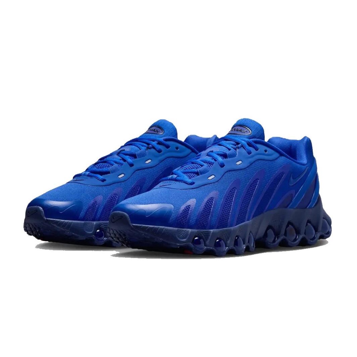 Nike, photo 2 of 5