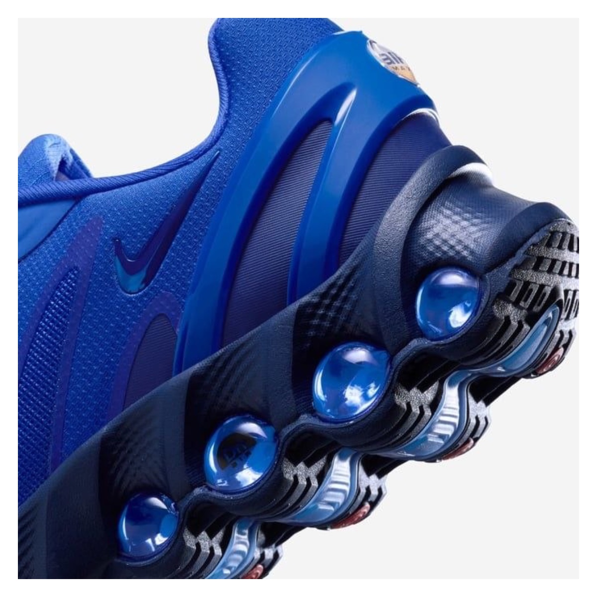 Nike, photo 4 of 5